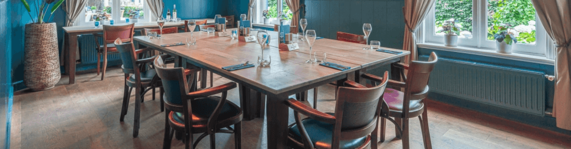 De Raadzaal. Geschikt voor 20 tot 30 personen. Grandcafé Eemland.