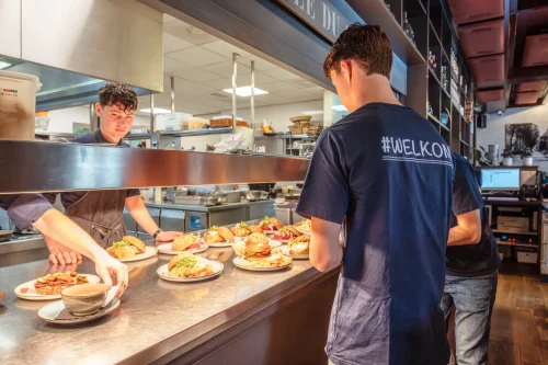 Een zorgvuldige voorbereiding bij events en arrangementen. GrandCafé Eemland is een top locatie in het Gooi