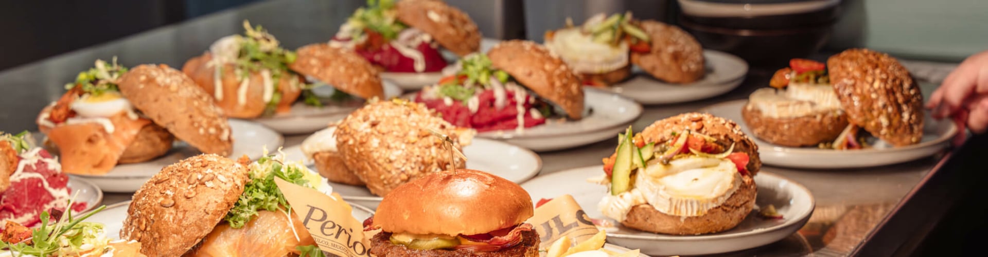 Een goede catering en uitstekende buffetten vind je bij Grandcafe Eemland in omgeving Hilversum, huizen, Laren, Blaricum, Bussum, Baarn, Soest, Bunschoten Spakenburg en Eemdijk gelegen in Eemnes